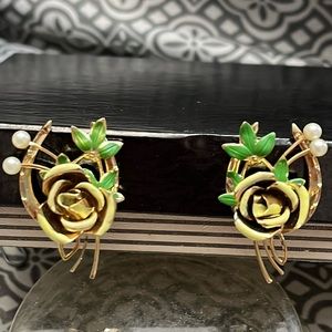 Vintage gold tone horseshoe, yellow rose, faux pearl clip on earrings